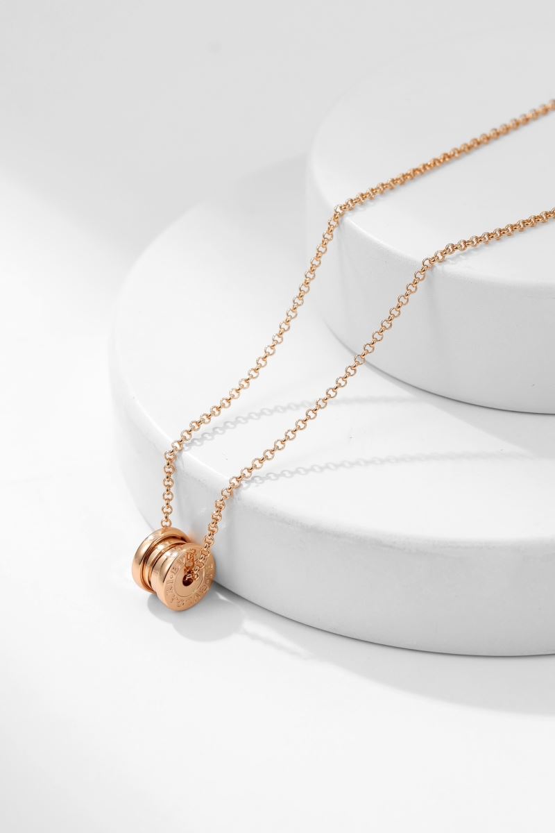 Bv1g*ai necklaces
